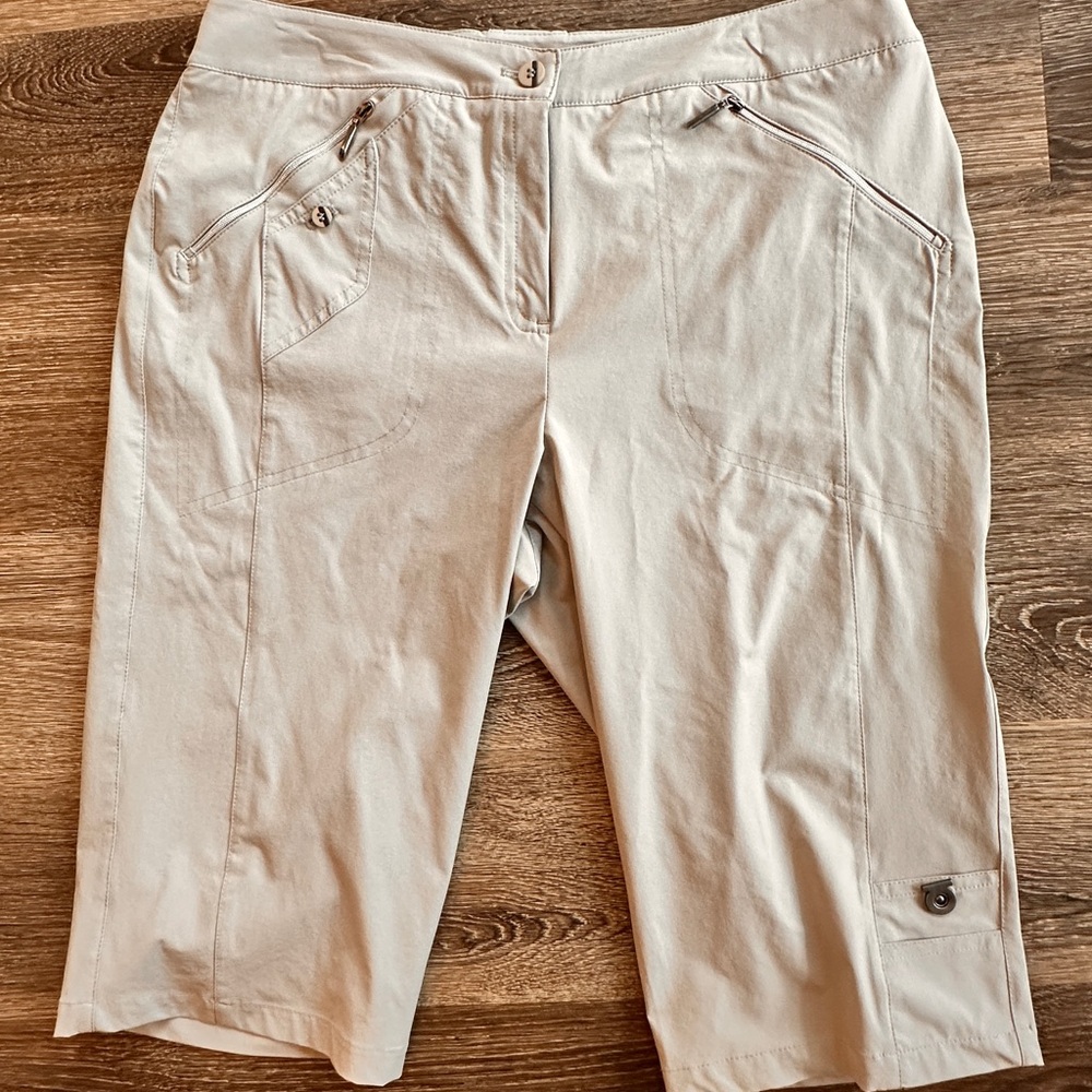 Jamie Sadock Air Wear knee length shorts size 8